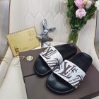 Louis Vuitton Men's Slippers 216