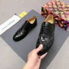 Louis Vuitton Men's shoes 3352